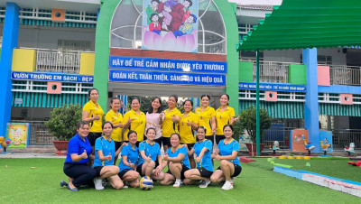 Sôi nổi “Giải bóng chuyền nữ”, chuỗi hoạt động Chào mừng kỷ niệm 41 năm ngày Nhà Giáo Việt Nam (20/11/1982 - 20/11/2023)