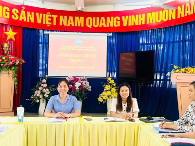 Trường Mầm non Hoa Mai sinh hoạt  Chi bộ định kỳ tháng 7